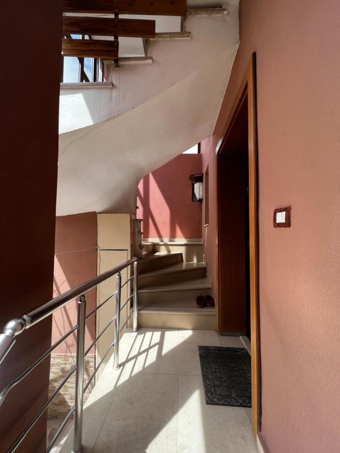 Retreat In The Centre Of Korce Apartment Exterior photo